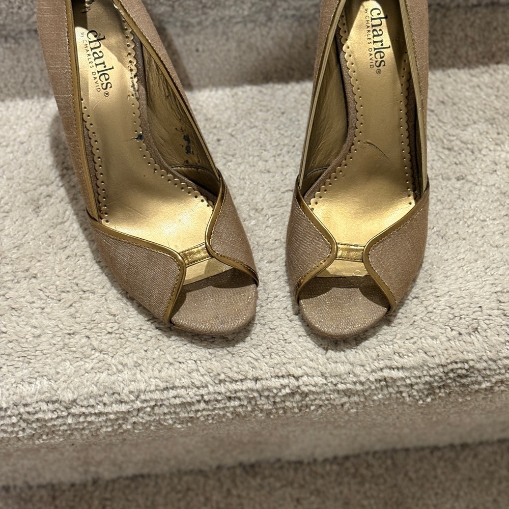 Charles by Charles David Peep-Toe Heels – Champagne Gold